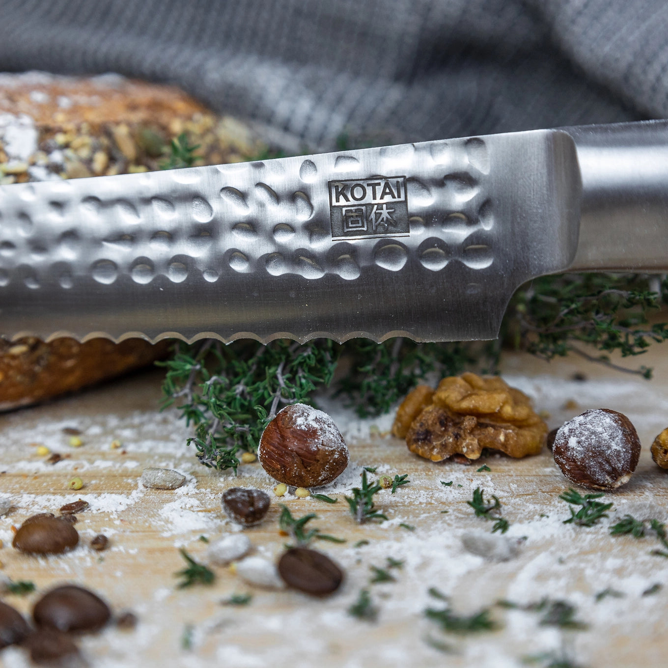 Bread & Pastry Knife + Gift Box